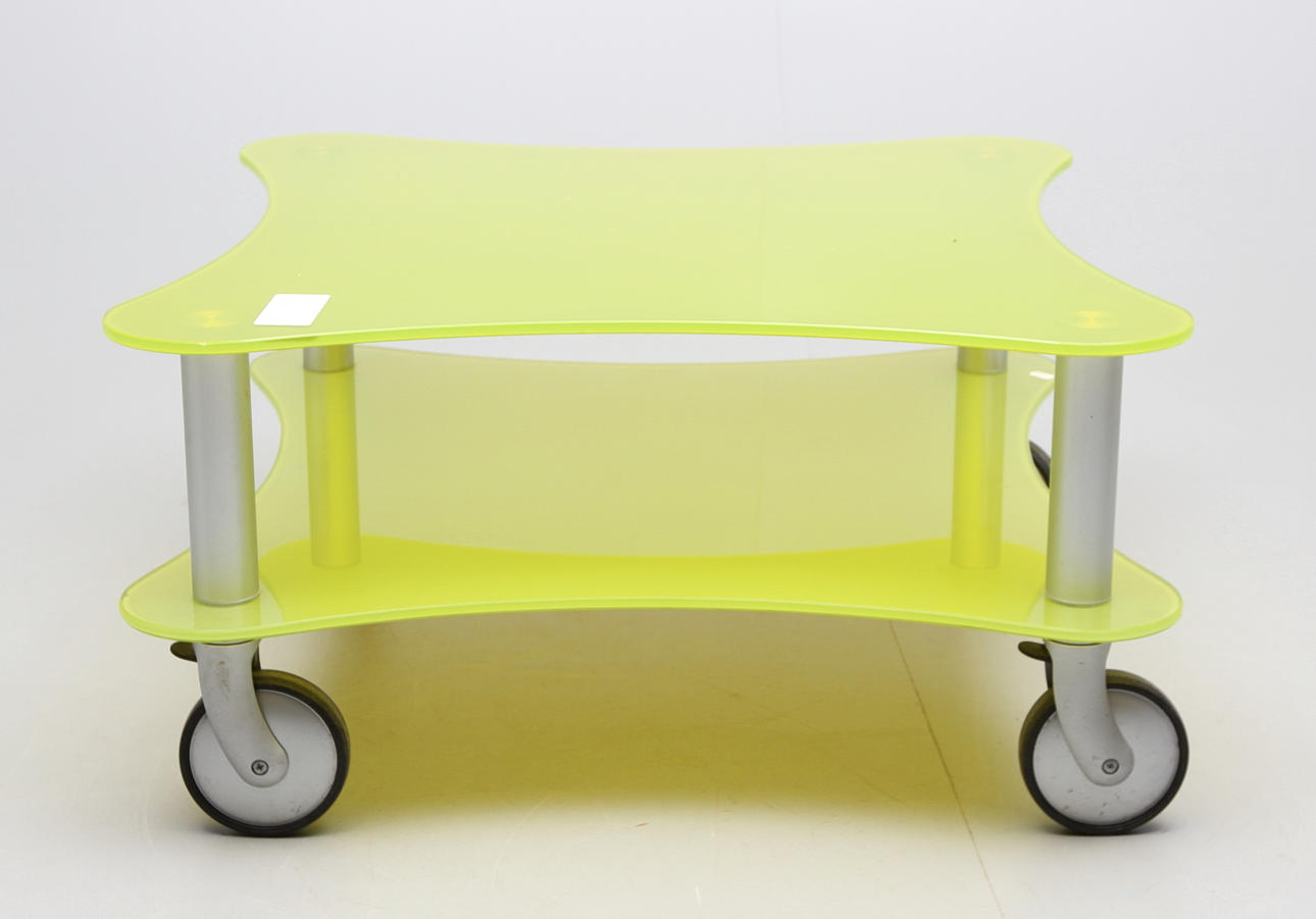 BORD, glas, modern design.