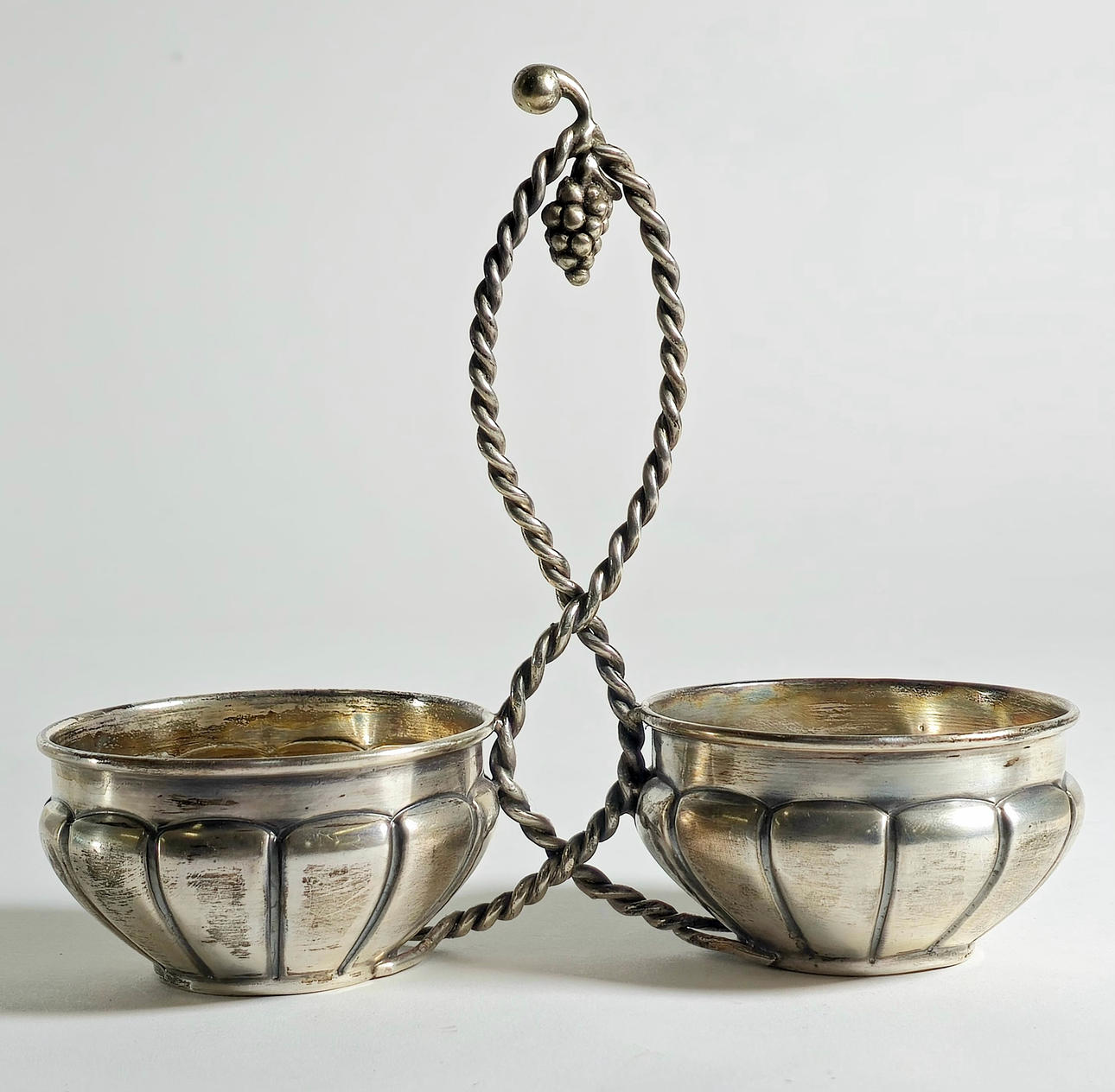 CONVOY OF SILVER VINEGARS.