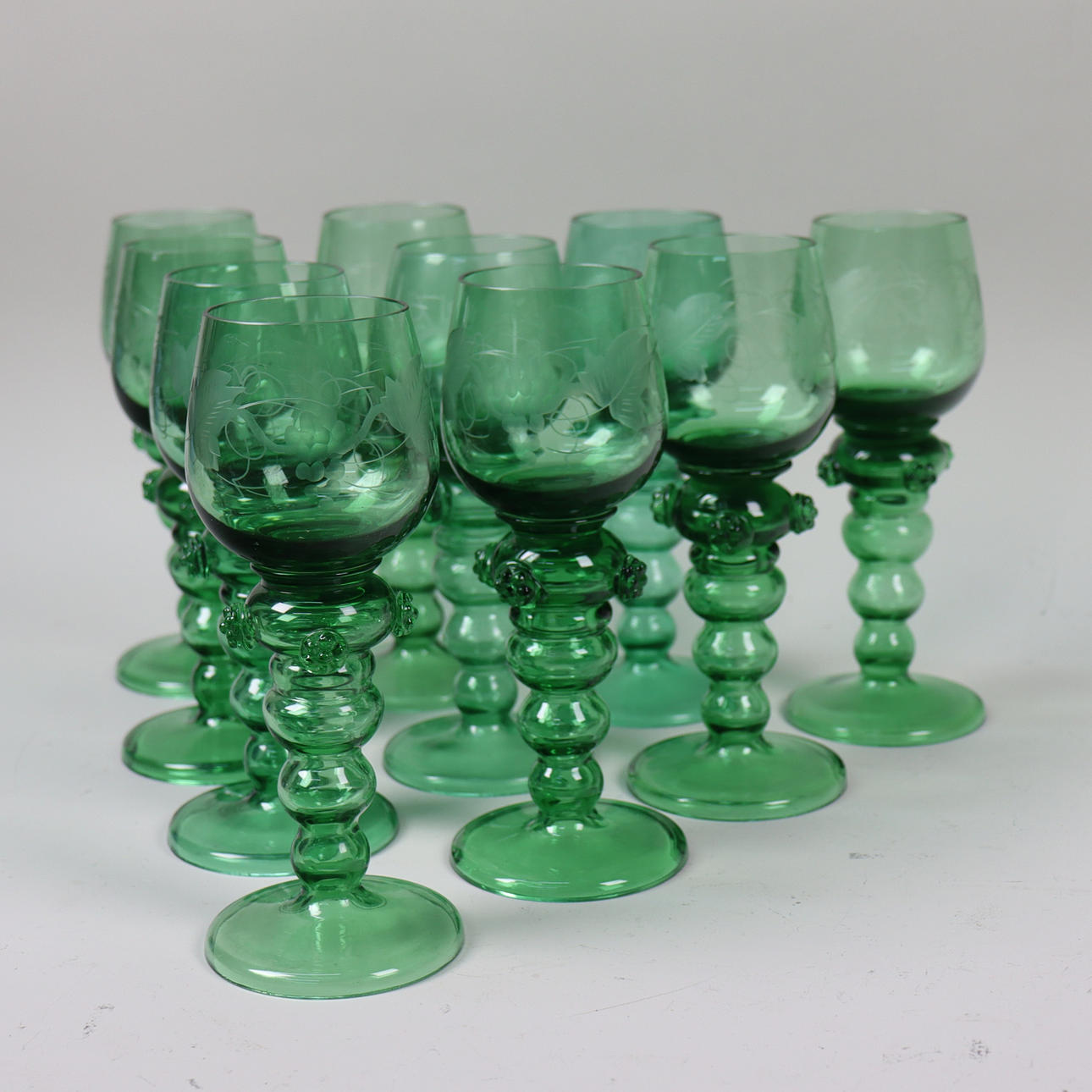 TRELLBORGS GLASBRUK, vinremme i grønt glas, 10stk.