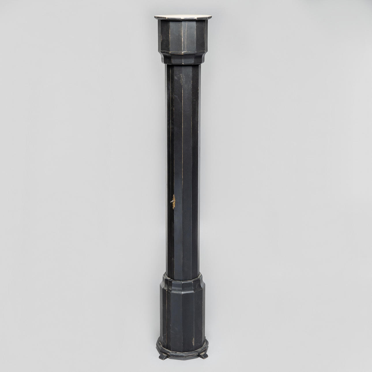 COLONNCABINET, omkring 1900.