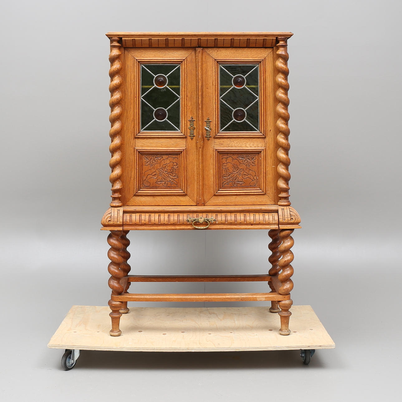 SKÅP, ek, barockstil, 1900-talets första kvartal.