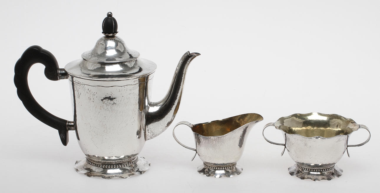 KAFFESERVIS, 3 delar, silver, C G Hallberg, Stockholm 1927.