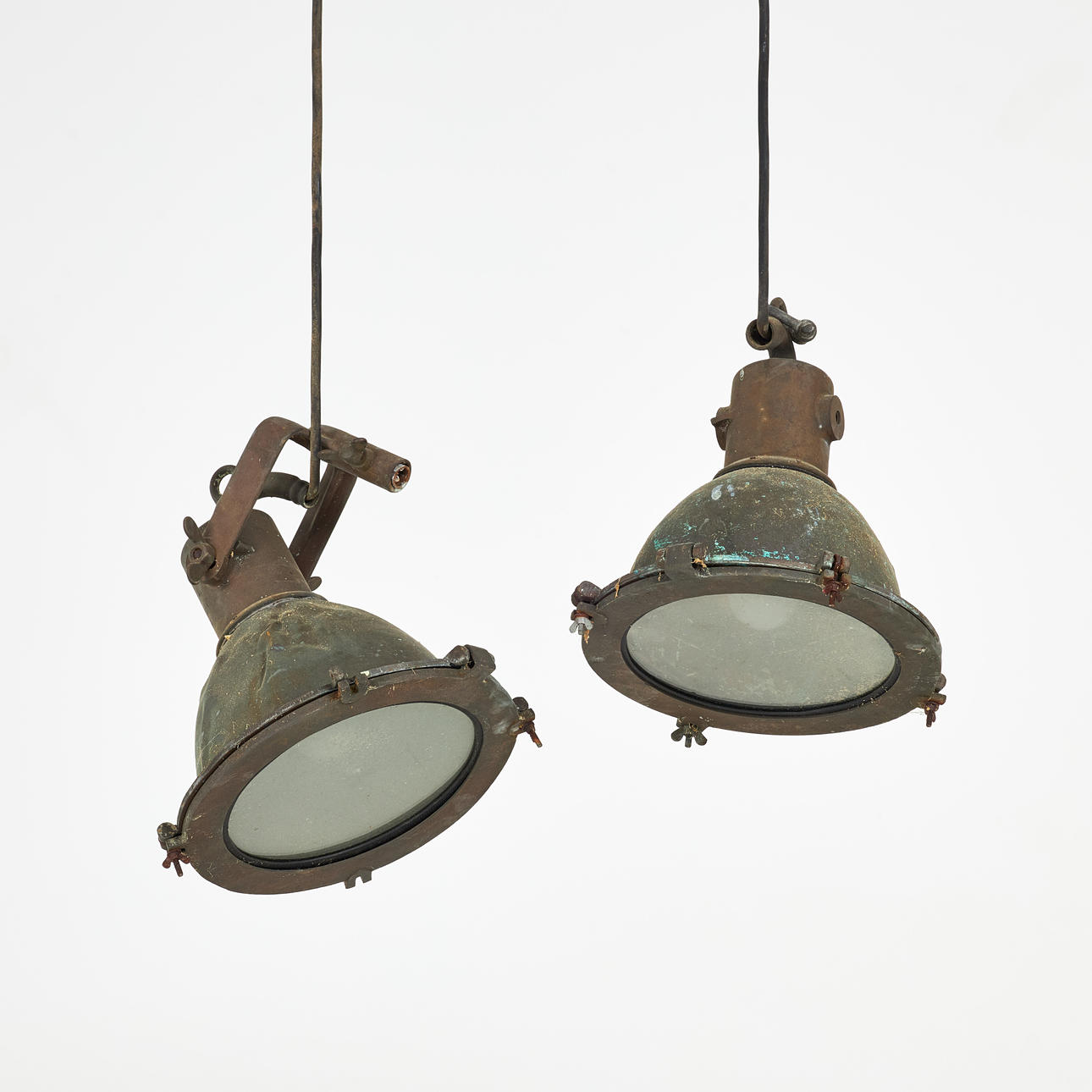 SKIBSLAMPER, et par, 1900-tal, metal.