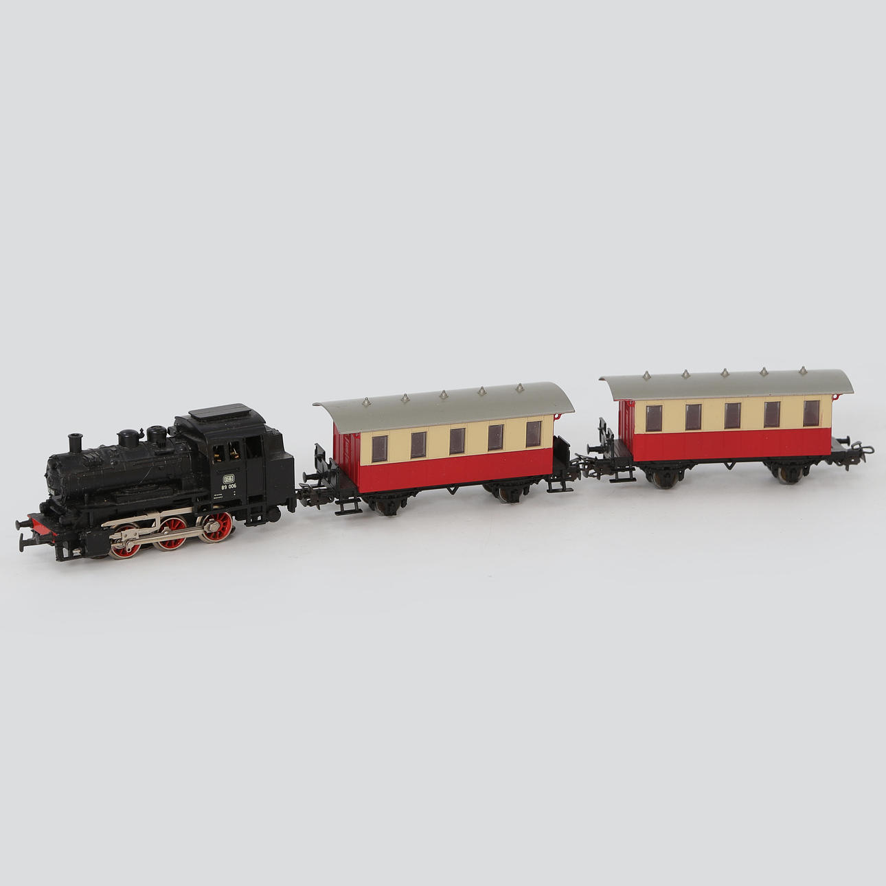 MÄRKLIN, 2 MODEL RAILWAY SETS 2900 AND 5190 WITH LOCOMOTIVE, RAIL, TRANSFORMER, WAGONS.