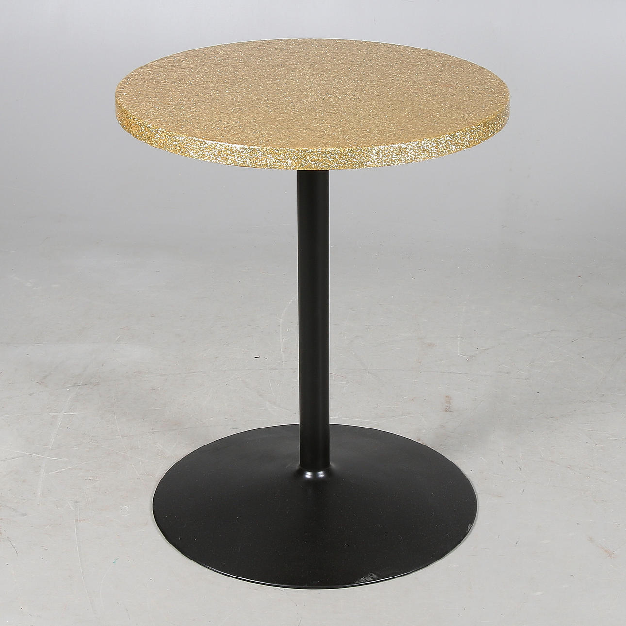 CAFÉBORD, metall och lackerad mdf, Veljeksek Mantere Oy, Lathi, Finland, 1900-talets andra hälft.