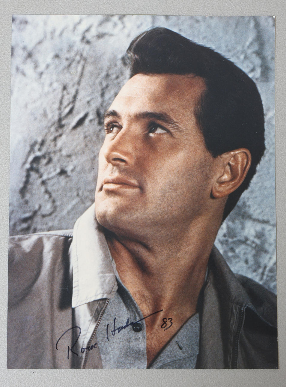 ROCK HUDSON, SIGNIERTES FARBFOTO.