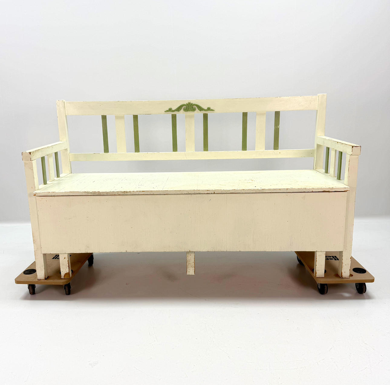 Sofa, pull-out, early 20th century, painted.