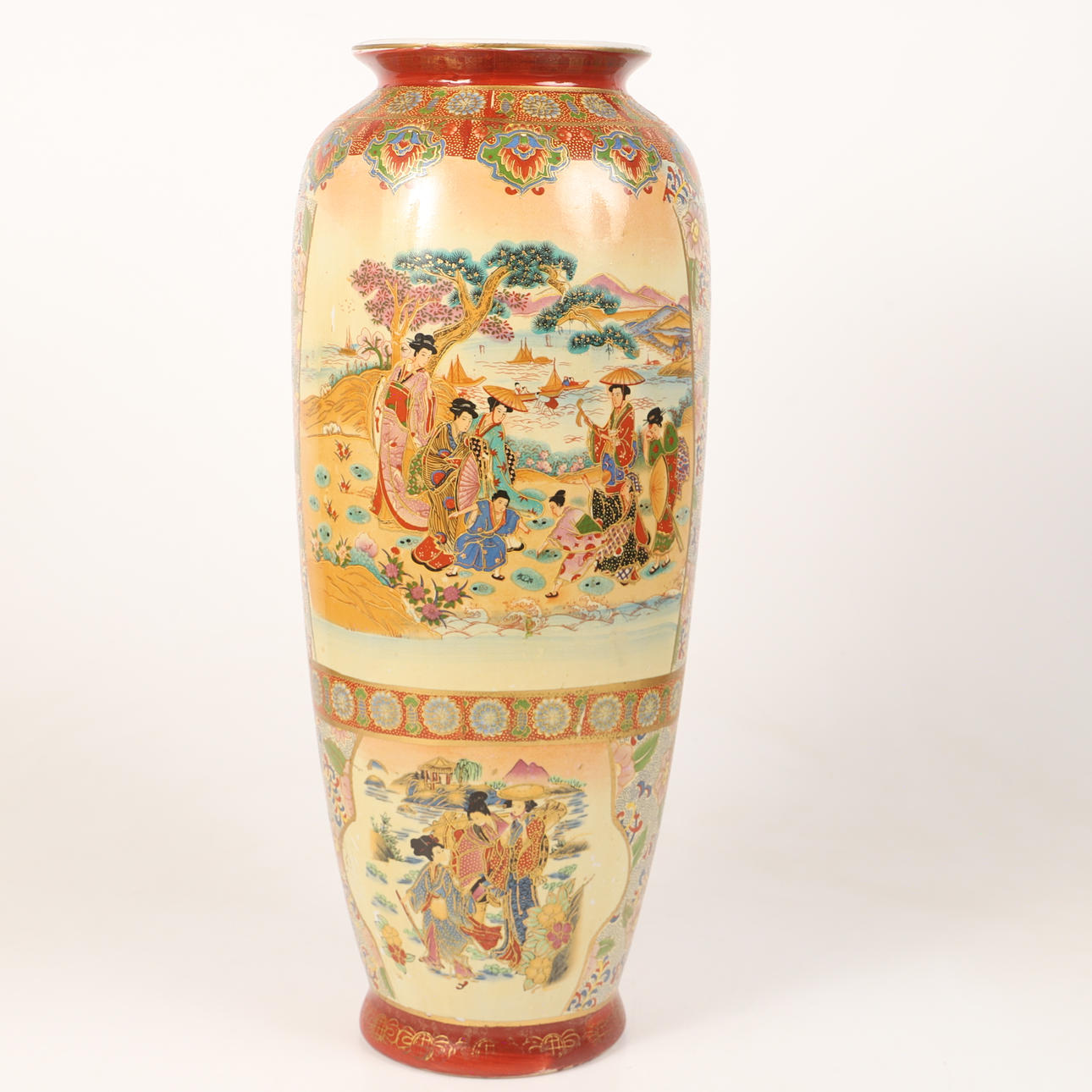 Lattiamaljakko, posliini, Kiina.