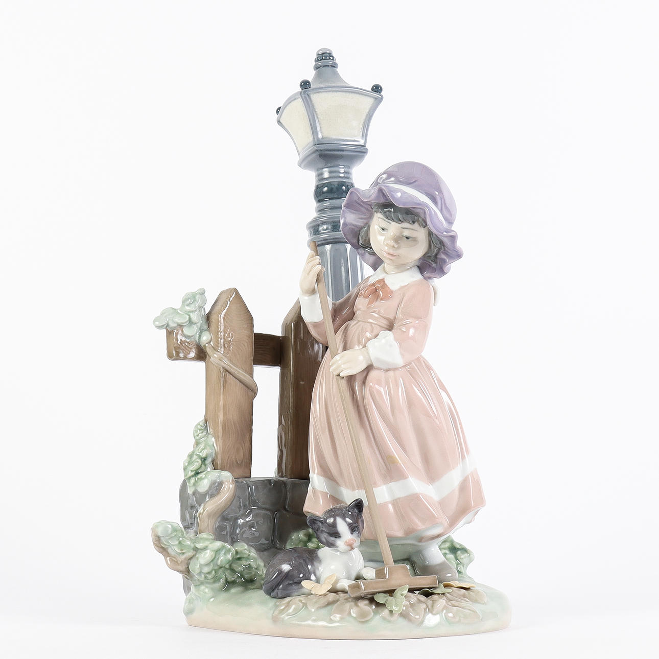 LLADRO #05286 „Efterårsoprydning“, Spanien.