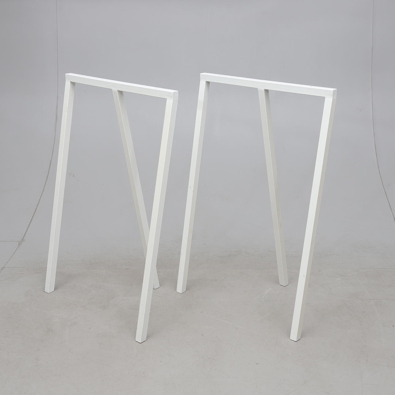 BENBÆNKE, 2 stk, metal, „Loop Stand“, Hay, moderne.