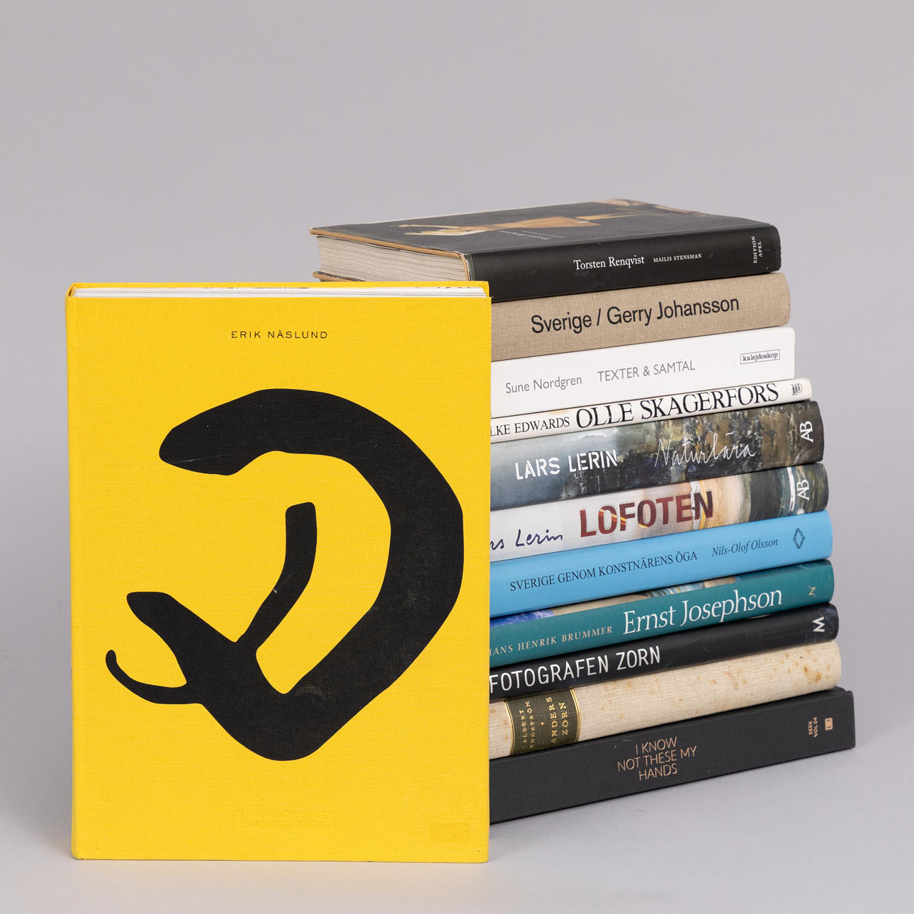 BØGER 12 stykker, hovedsagelig svensk kunst.