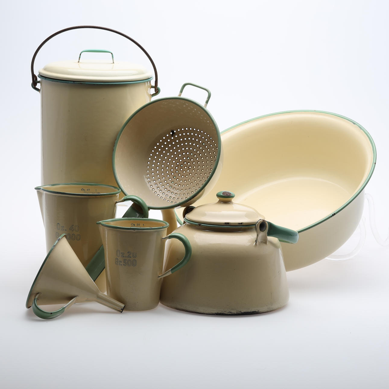 ENAMEL OBJECTS, 7 pcs Kockums.