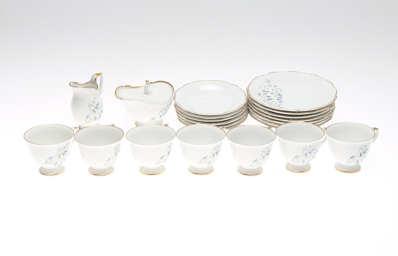 SERVISDELAR, 22 delar, porslin, "Blåklocka", Hackefors, 1900-tal.