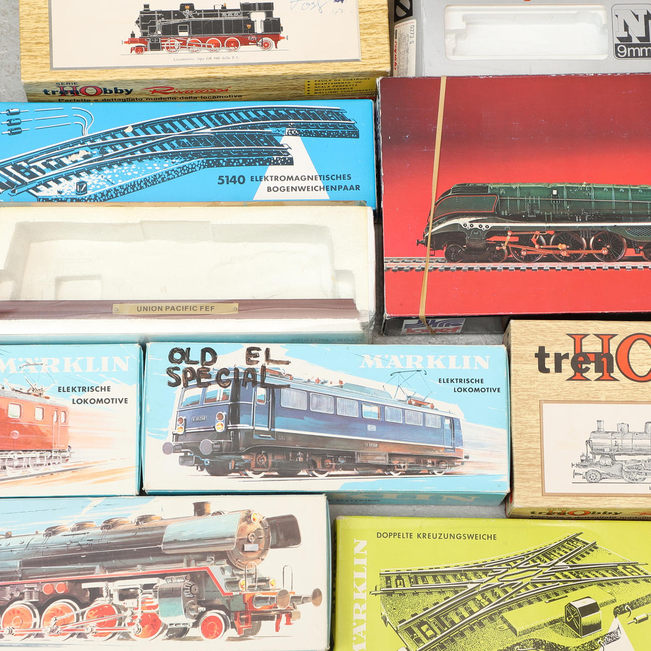 KARTONGER til modeltog, parti, hovedsagelig Märklin.