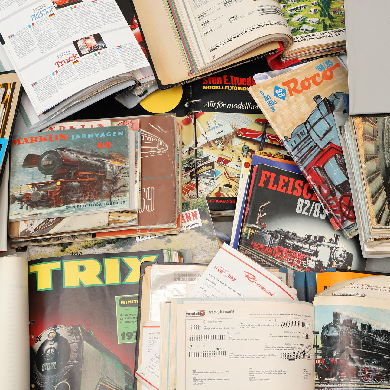 KATALOGER m.m, parti, tåg & bilar, bl.a. Märklin.