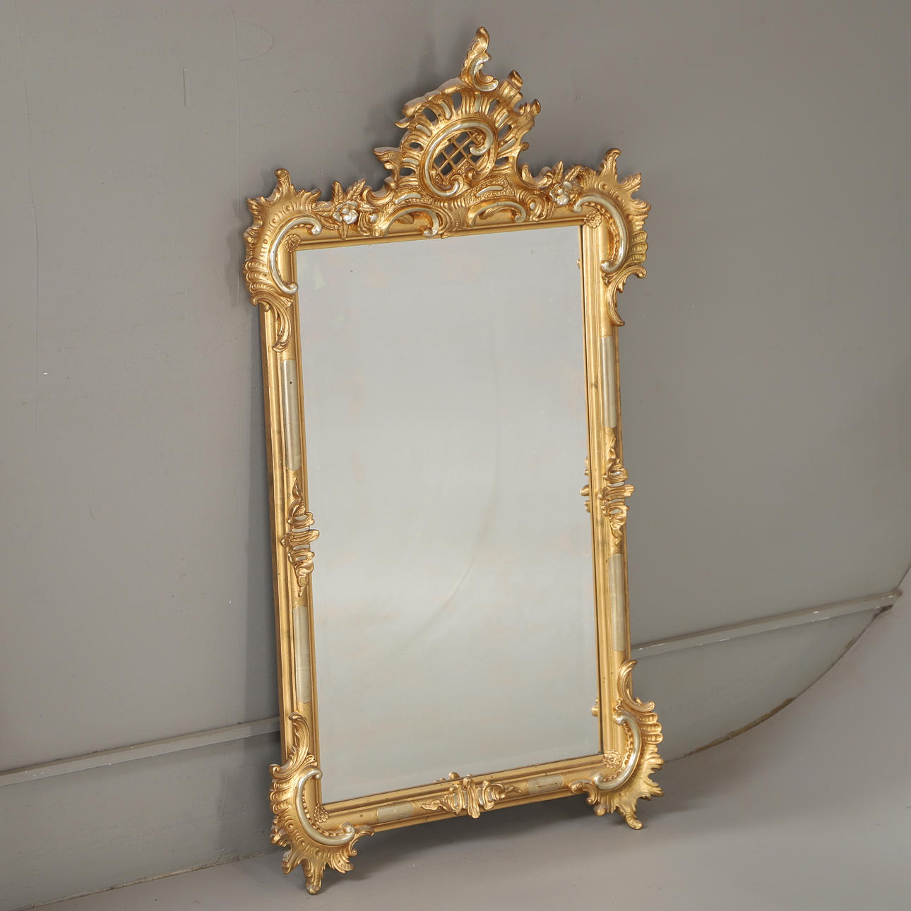 A 20th century gilt mirror.