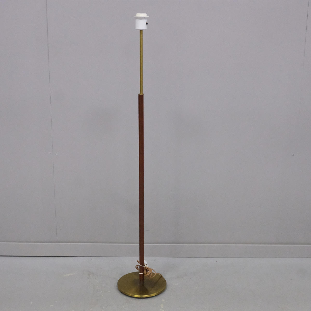FLOOR LAMP. FALKENBERG'S LIGHTING. 1960S.