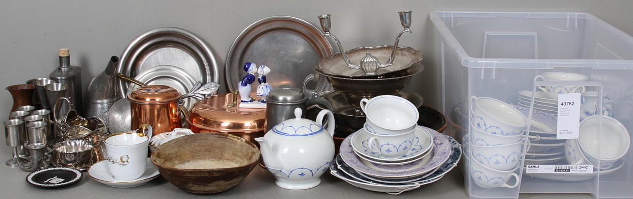 DIVERSE, keramik och metall, bl.a. Rörstrand.