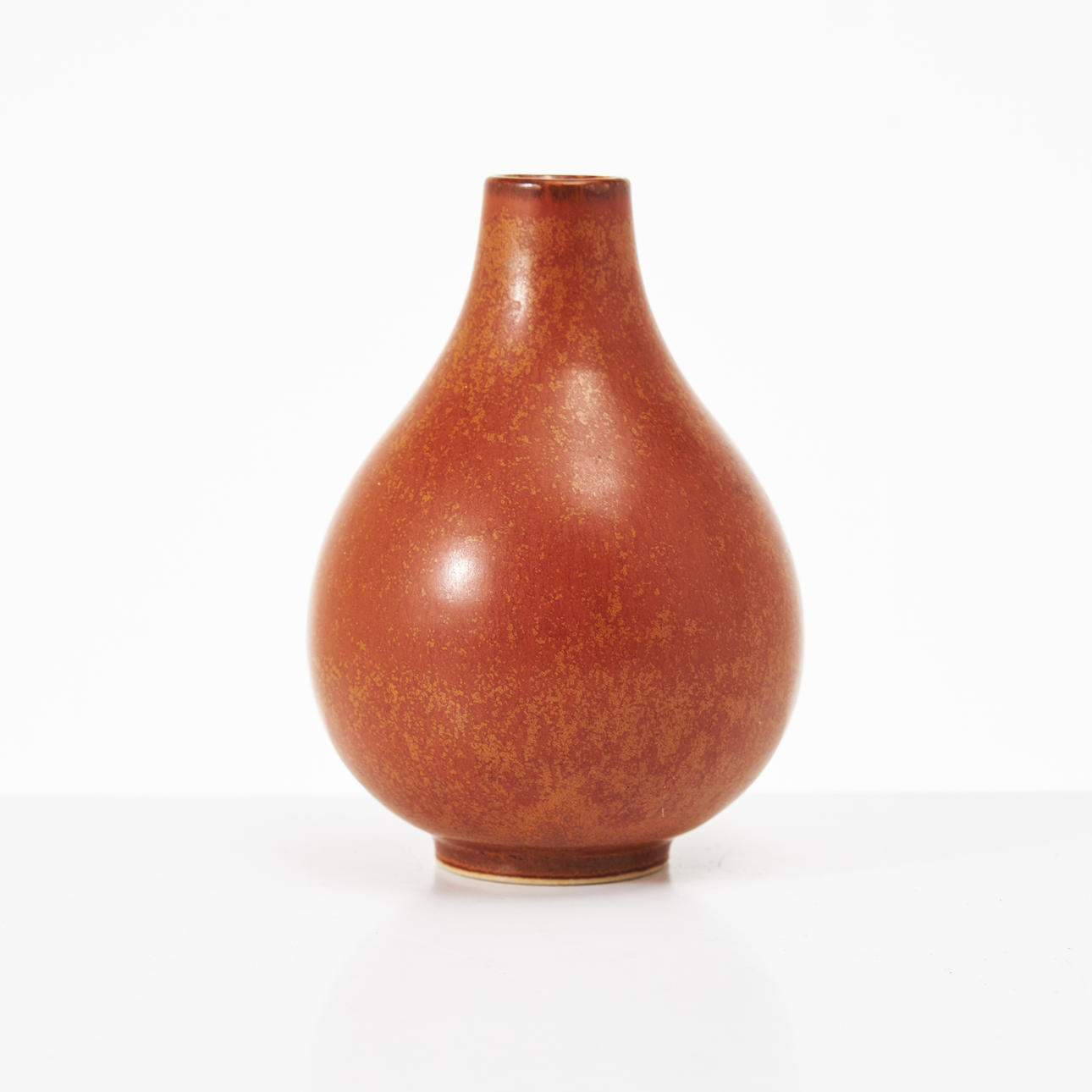 EVA STAEHR-NIELSEN. Attributed to. Small vase, stoneware, Denmark, Saxbo, 1950/60s, drop-shaped, harp fur glaze.