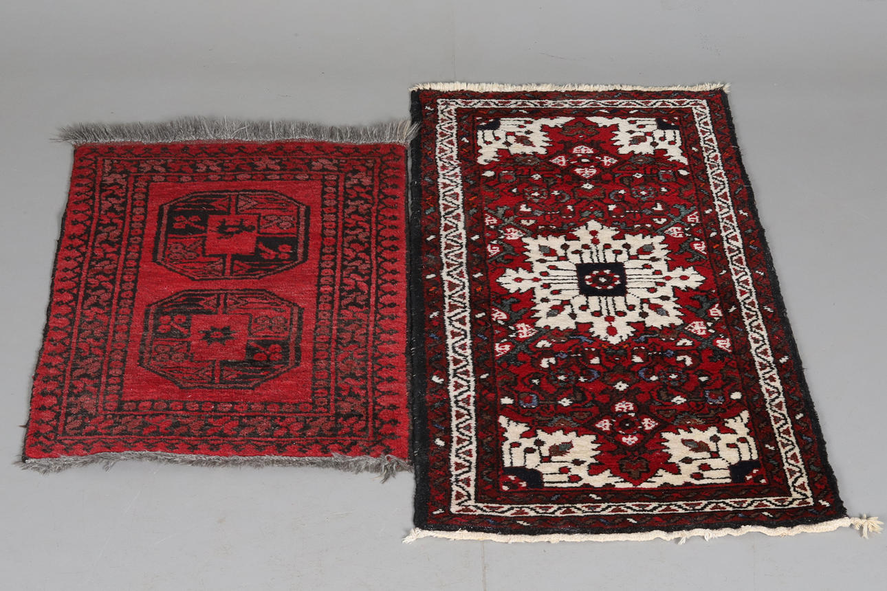 CARPETS. 2 pcs smaller model, Oriental.
