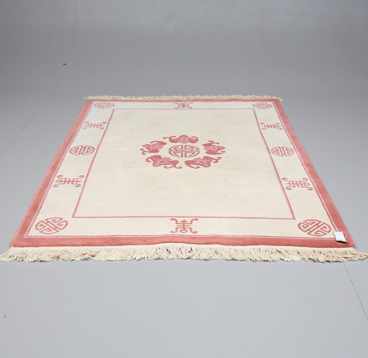 KINAMATTA, ca 230 x 168 cm.