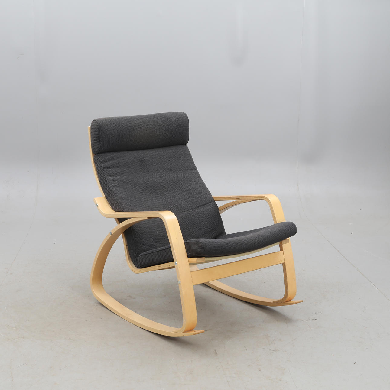 GYNGESTOL, „Points „, støbt træ, Ikea.