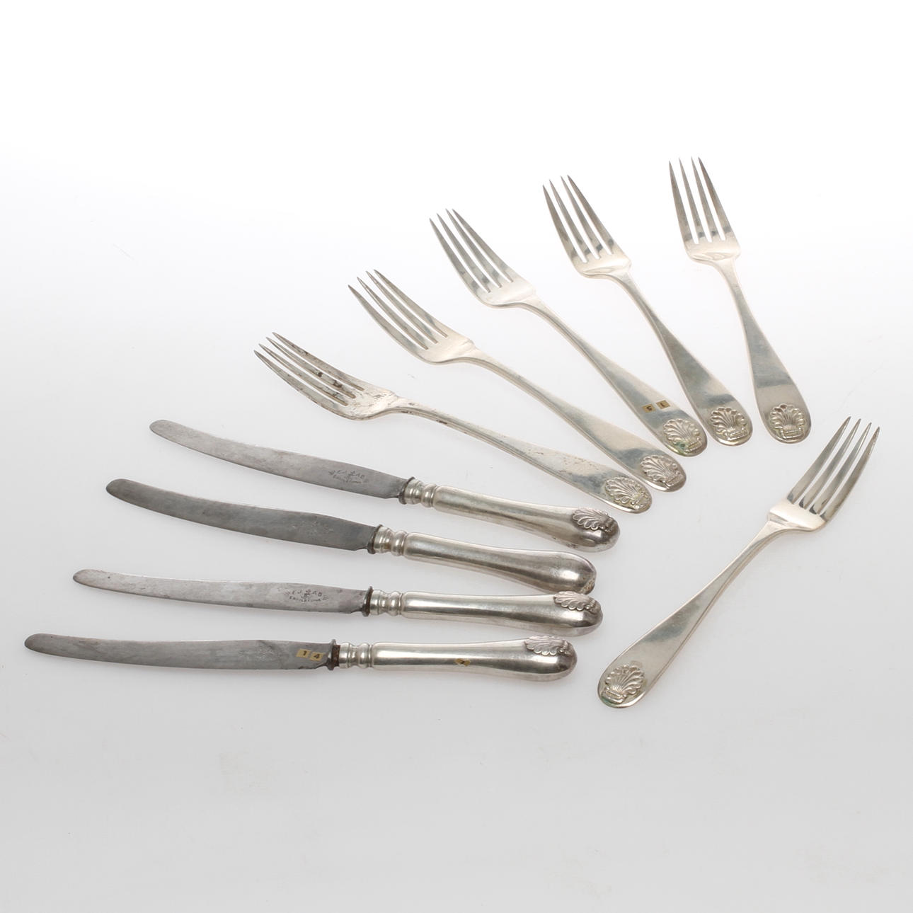 GAFFLAR 6 st samt KNIVAR 4 st, silver, C G Hallberg, 1912.