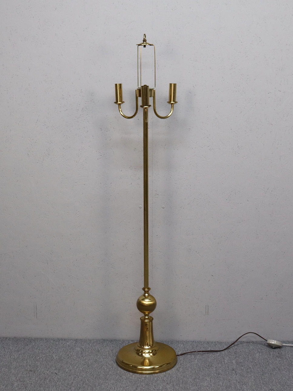 FLOOR LAMP, brass with 3 light sources.