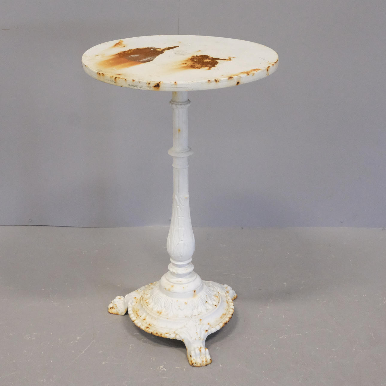 CAFE TABLE/GARDEN TABLE.