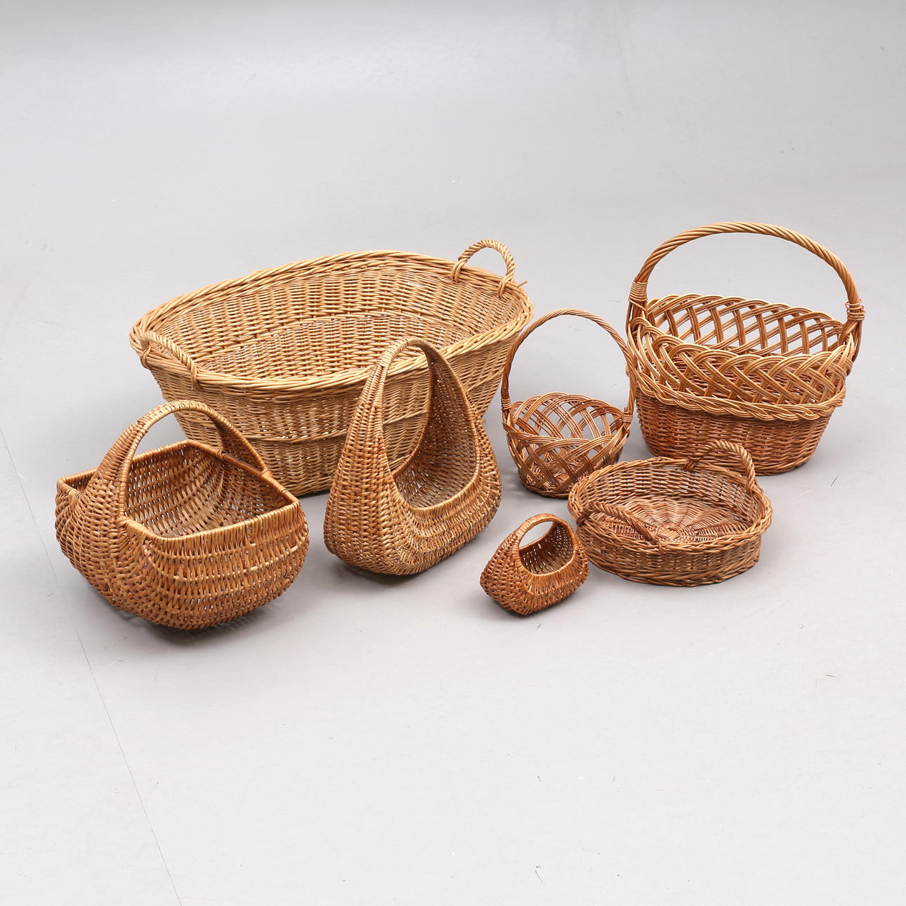 A 20th century batch of baskets.
