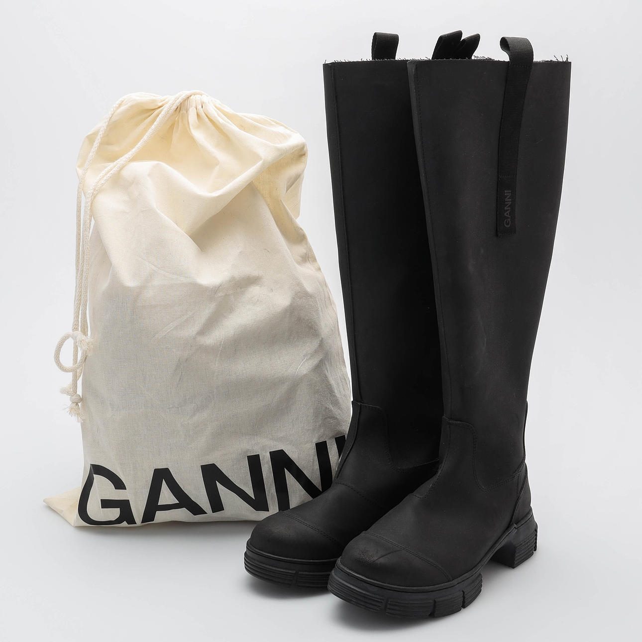 GANNI. Landstøvler, læder, str. 39.