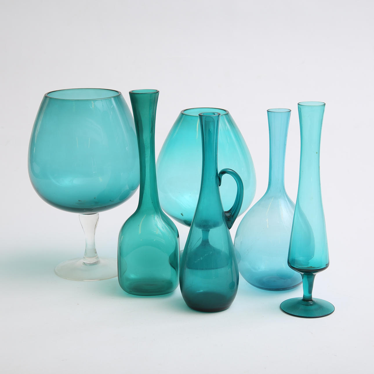 A set of 6 green glass vases, blue bulb vases and trophy vases, second half of the 20th century.