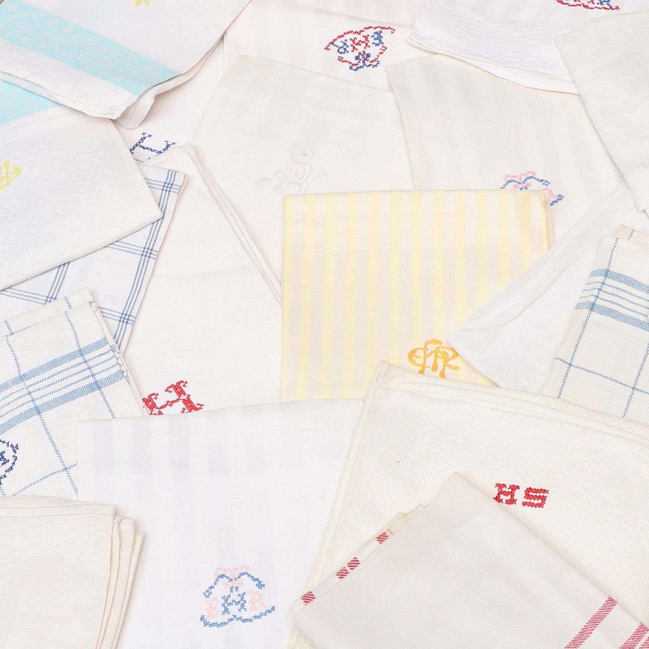 TOWELS, approx. 85 pcs, linen & cotton.