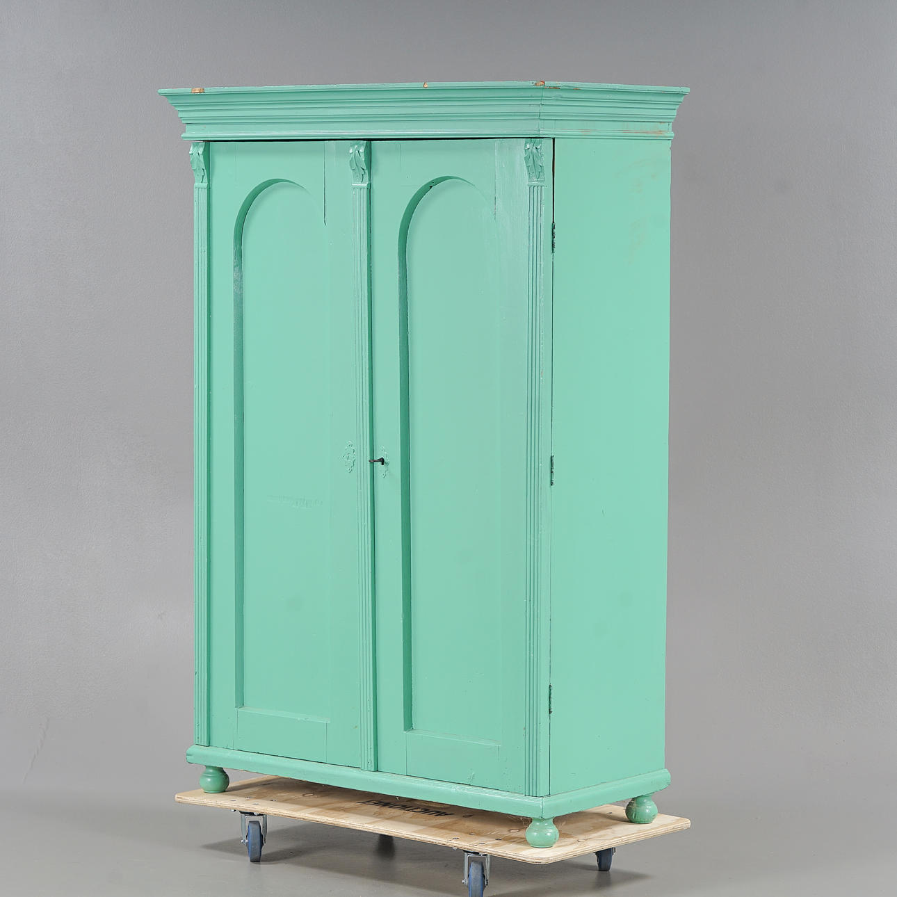 VAATEKAAPPI Neo-renessanssityyli.