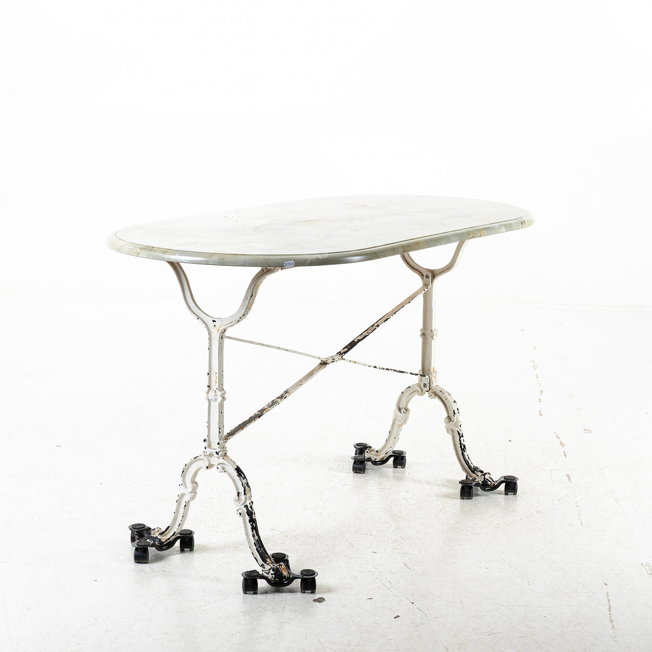 GARTENTISCH, lackiertes Leichtmetall.