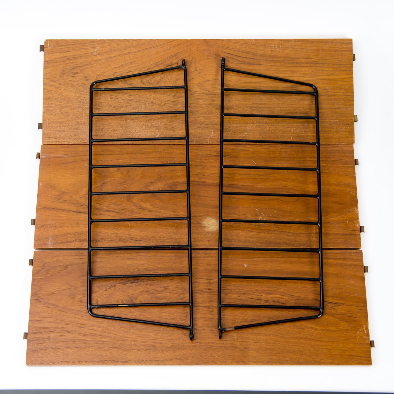 STRINGHYLLA, 3 teakhyllor, 1900-talets mitt.