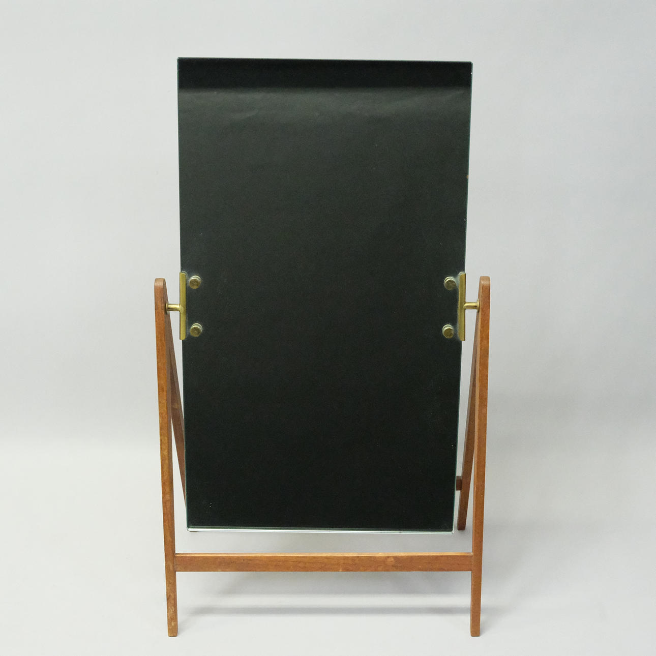 ESPEJO DE MESA, ALREDEDOR DE 1960.