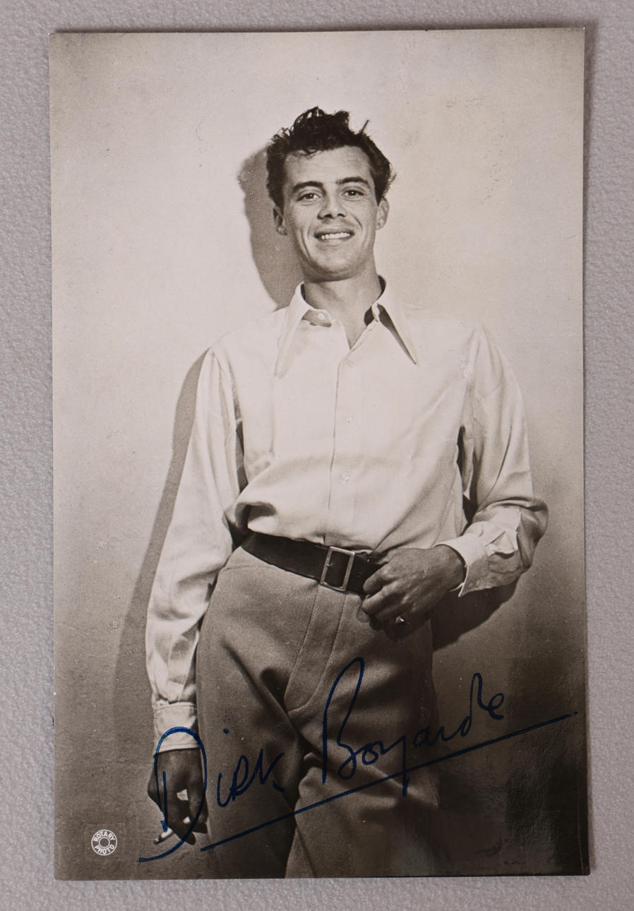 DIRK BOGARDE, SIGNED BLACK AND WHITE PHOTOGRAPH.
