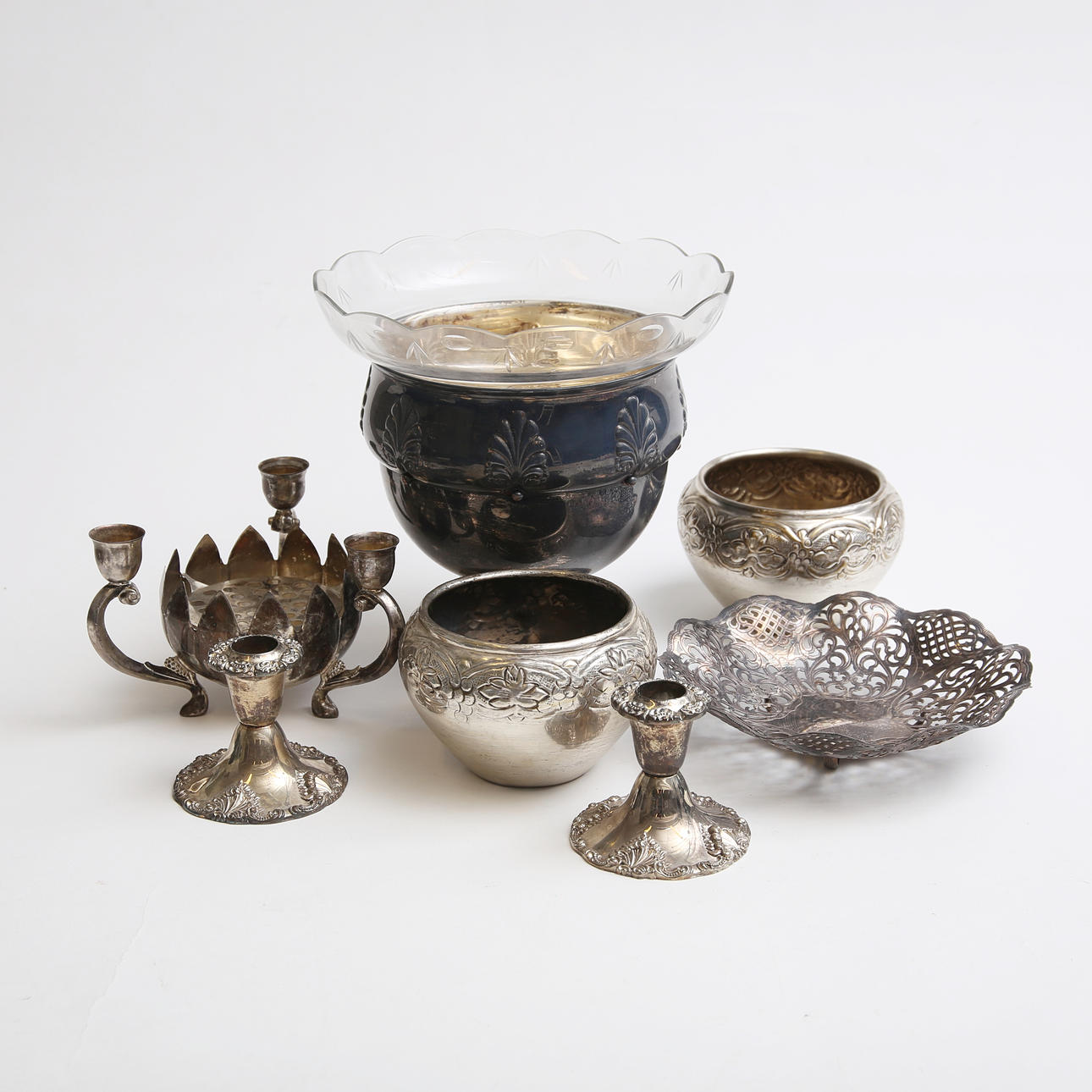 A set of seven new silver objects, 20th century.