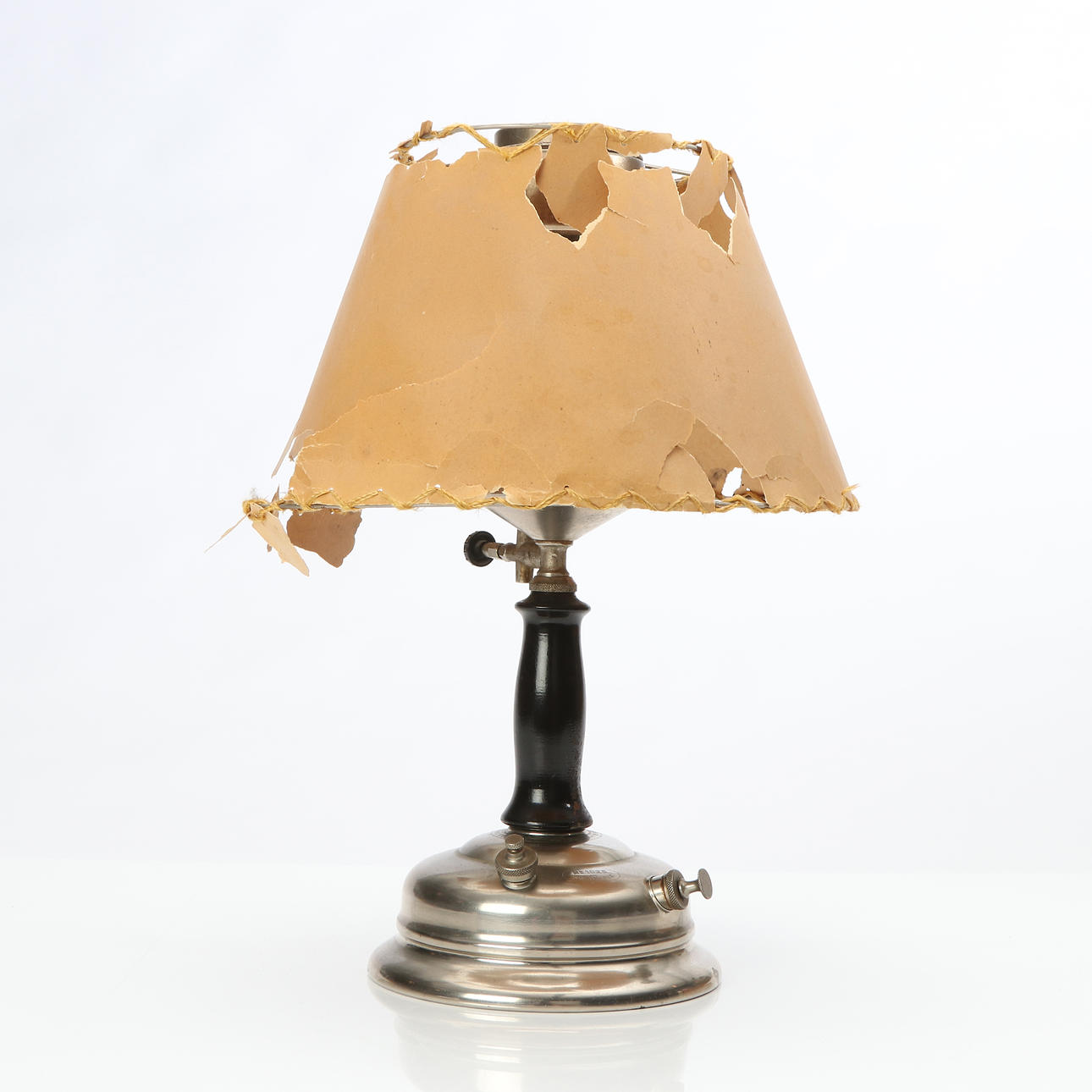 TABLE KEROSENE LAMP, PRIMUS NO 1025, 1944.