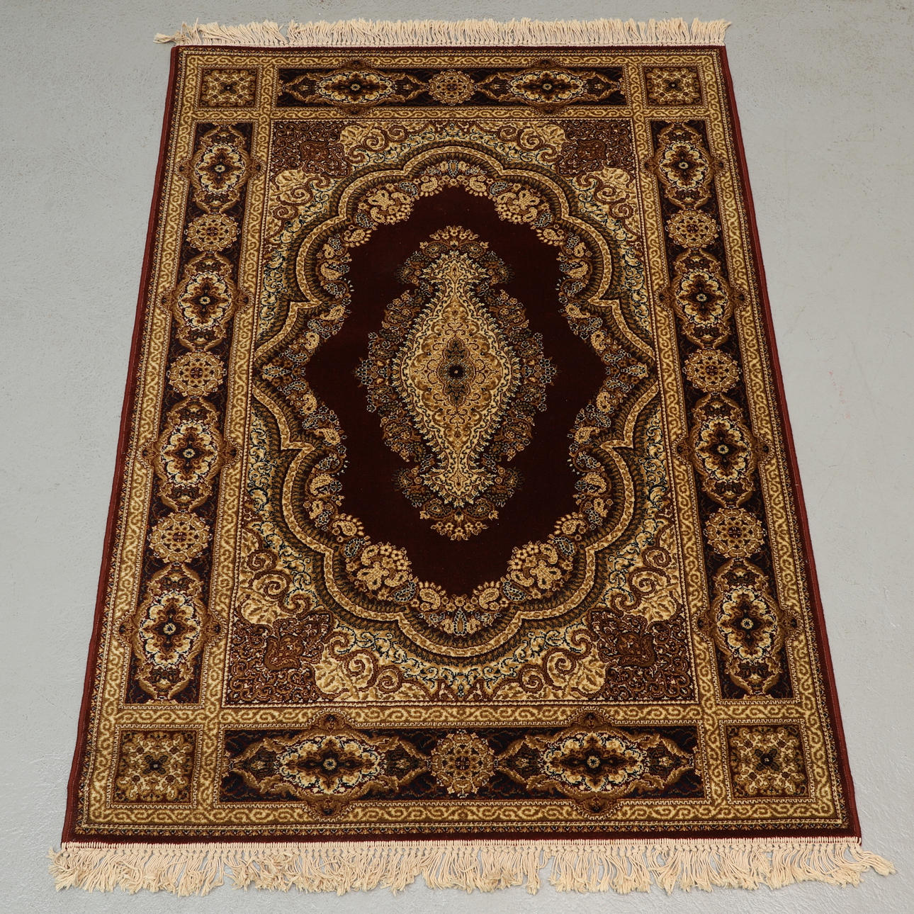 CARPET, machine-made, Prado Orient, approx 195x141 cm.