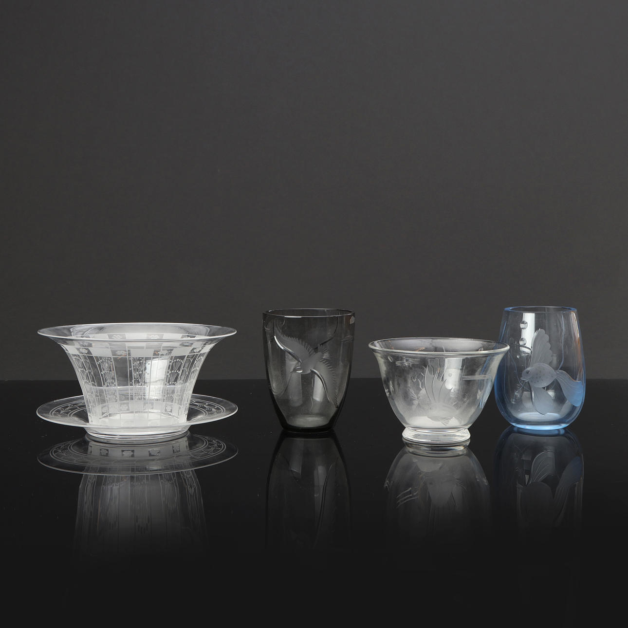GLASS, FIVE PIECES. Signed Kjellander.