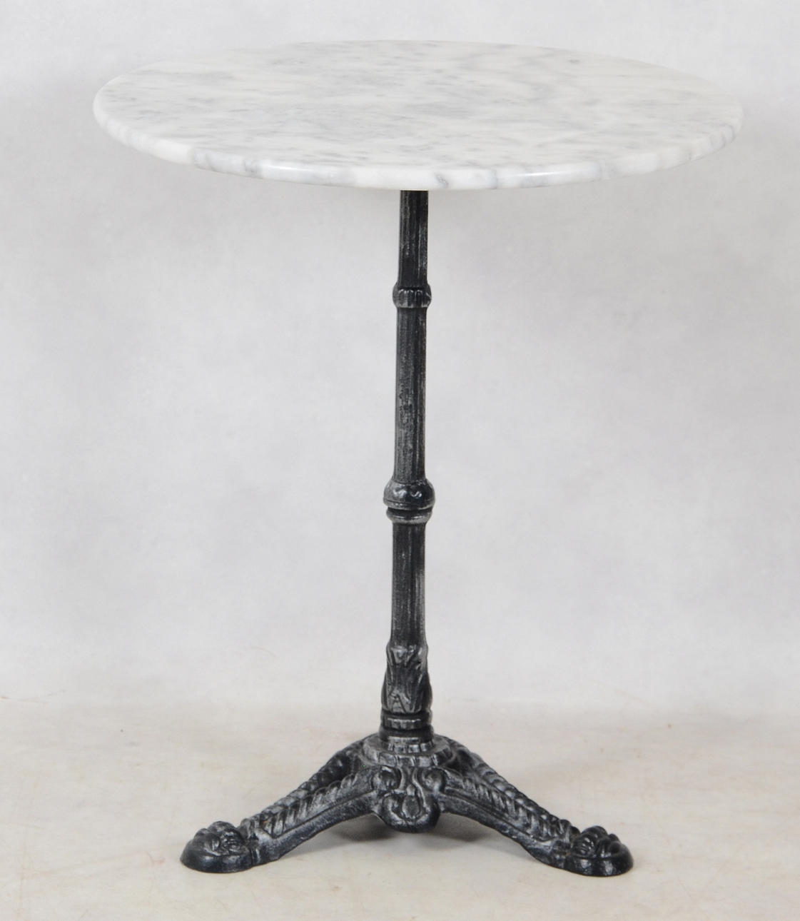 CAFÉBORD, metall med marmorskiva, modern tillverkning.