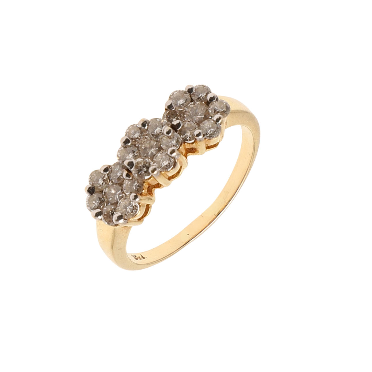 A DIAMOND TRIPLE CLUSTER RING.