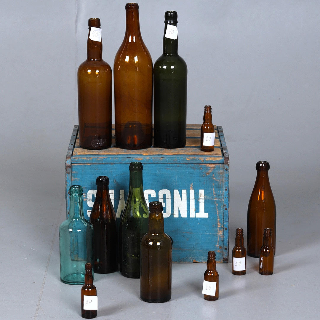 BRYGGERI TILBAGE. Tingsryds, 1950'erne og 12 glasflasker.