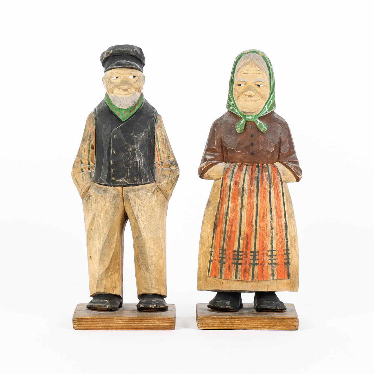 WOODEN FIGURES 2 pieces, Lorens Larsson.