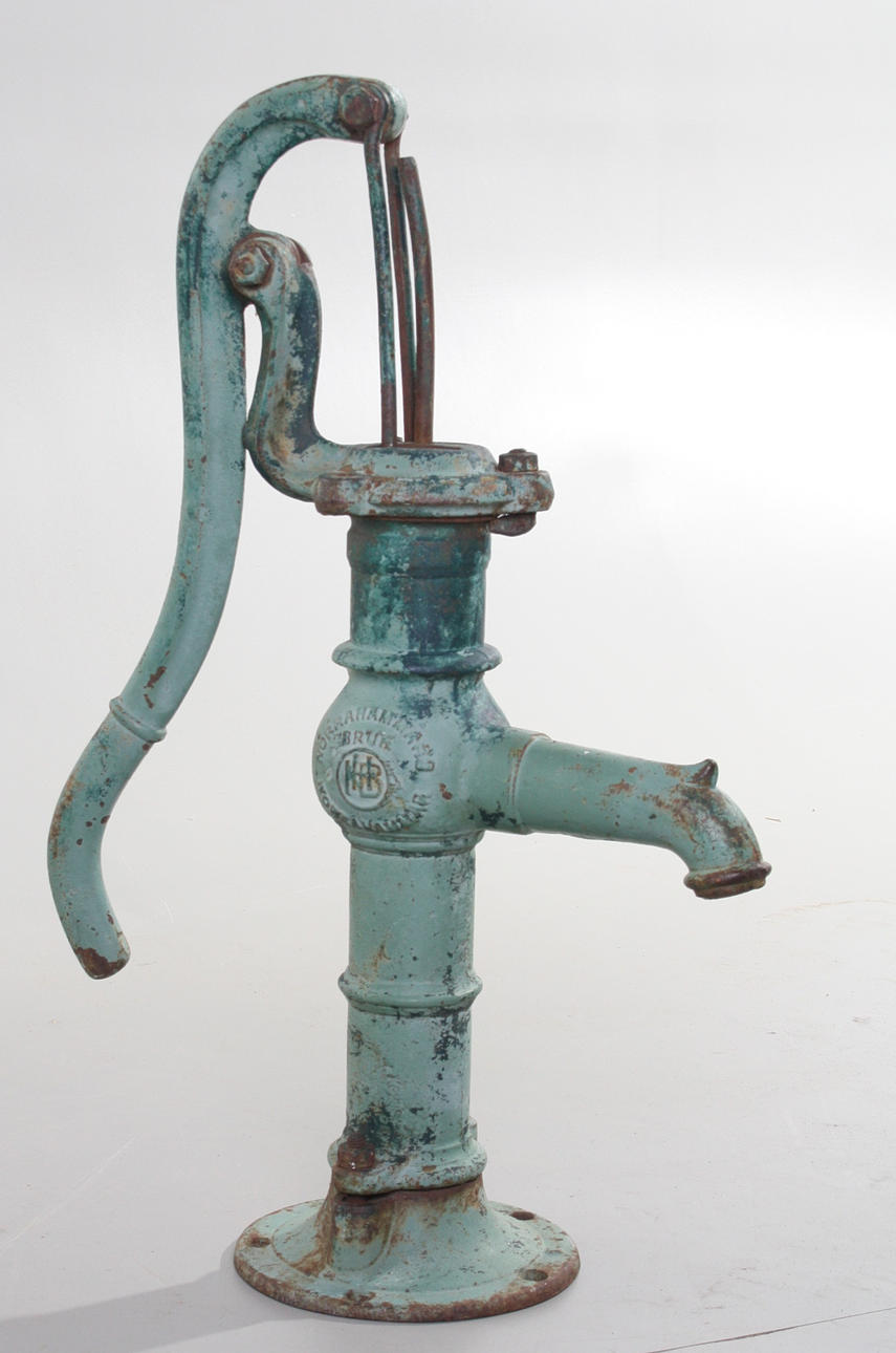 VATTENPUMP, Norrahammars bruk, grönpatinerat gjutjärn, 1900.