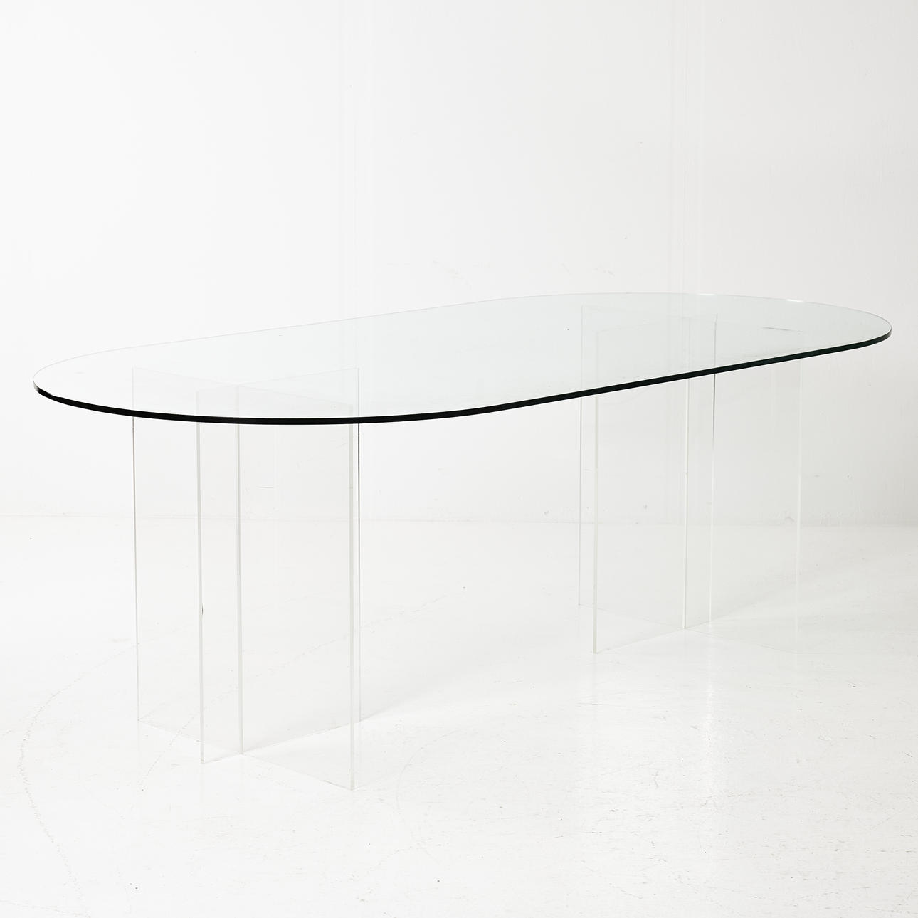 Ein Plexi-Esstisch, Buntglasplatte, späte Hälfte des 20. Jahrhunderts.