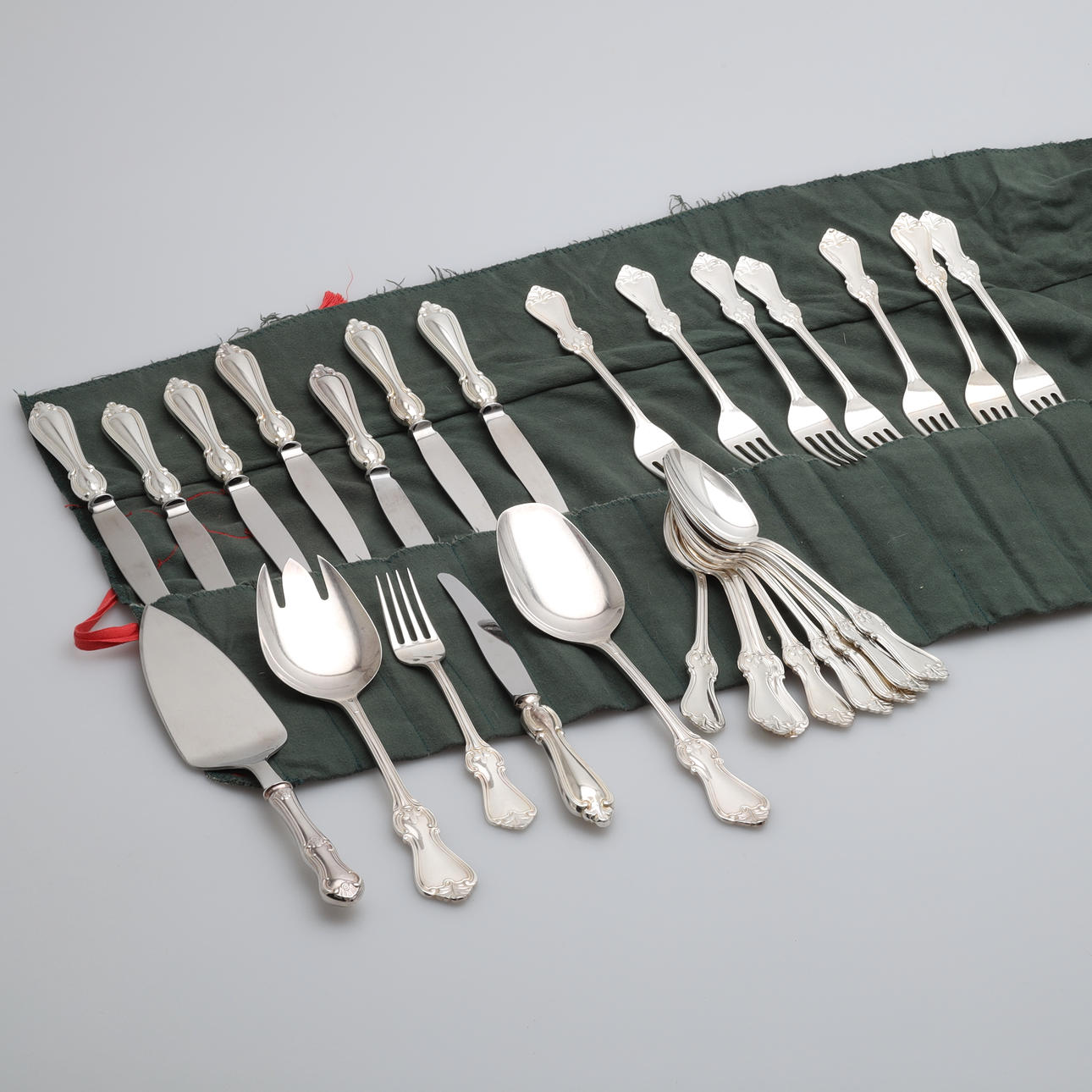 BESTICKSERVIS, 27 delar, nysilver, "Olga".