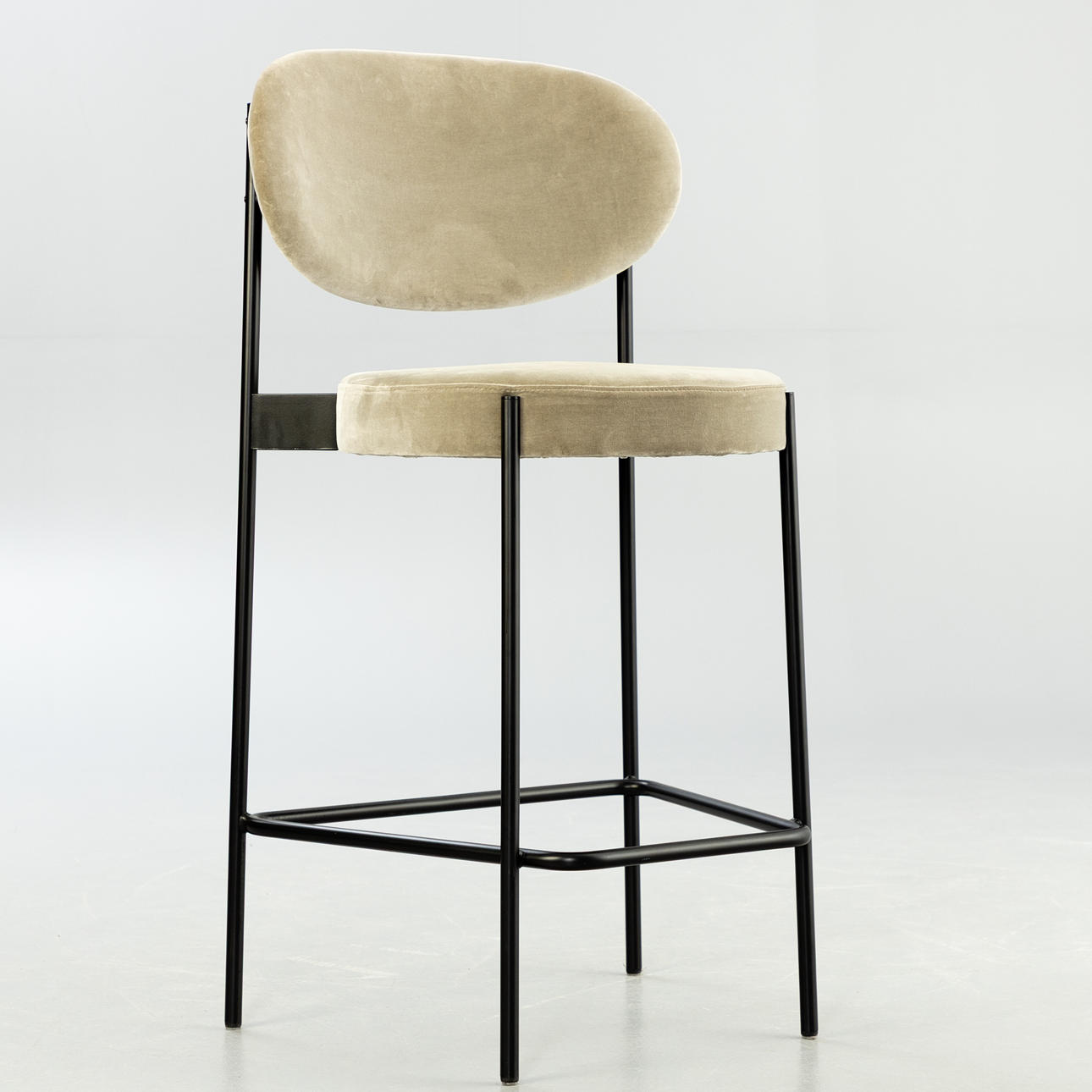 Verner Panton, Verpan, serie 430 barstol.